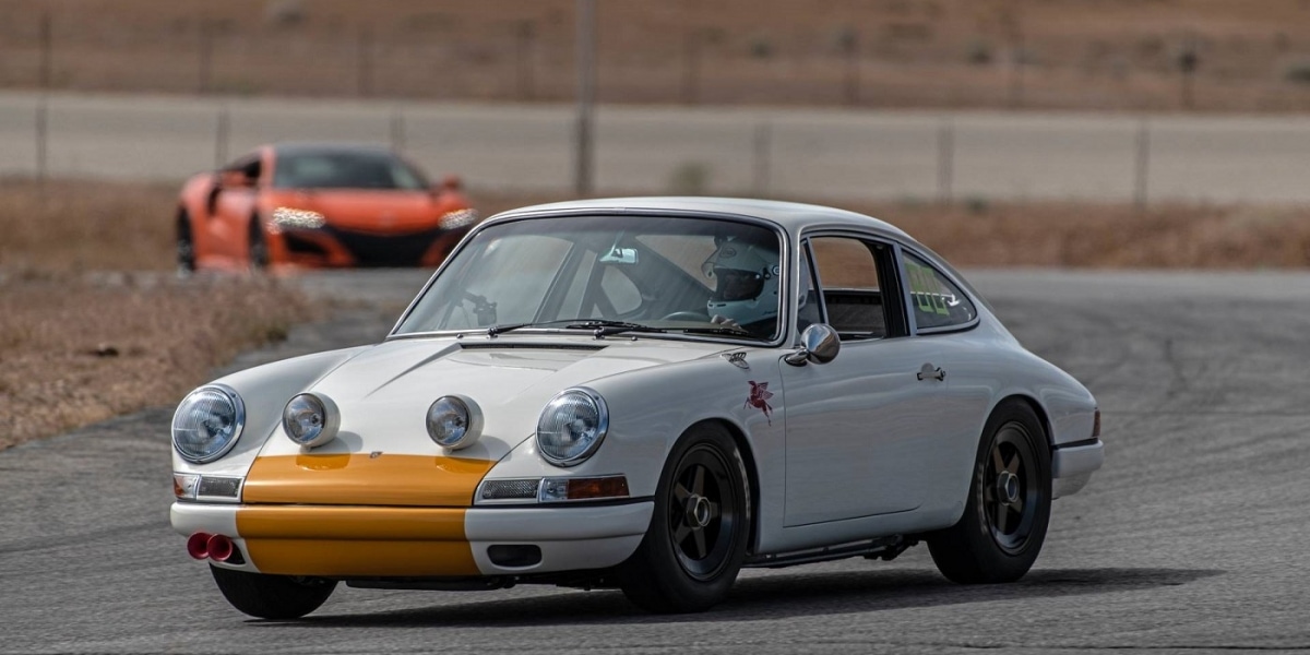 經典賽車元素打造Porsche 911 SWB,重新命名為911K