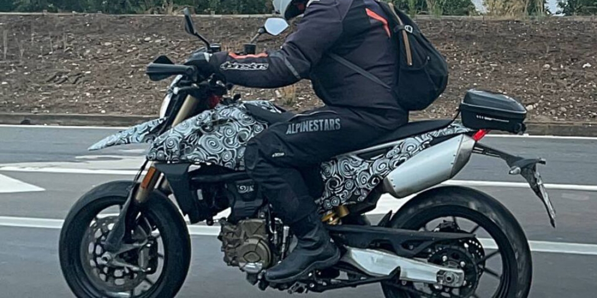 單缸滑胎杜卡迪?外媒捕捉DUCATI HYPERMOTARD測試車間諜照!