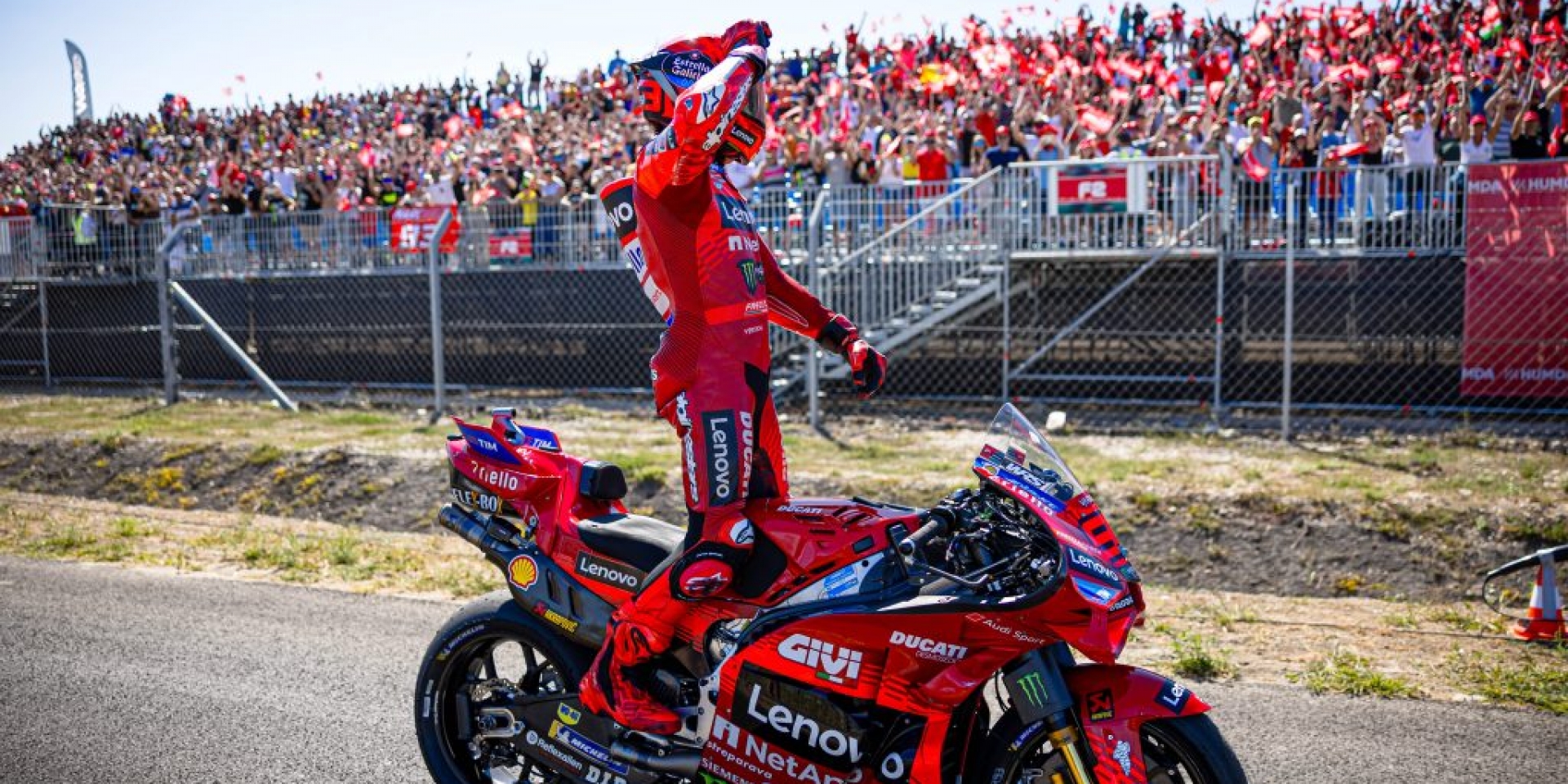 馬又贏！連勝的小插曲，談匈牙利二號彎的碰撞！Marc Marquez：我以為Bezzecchi更快... ...