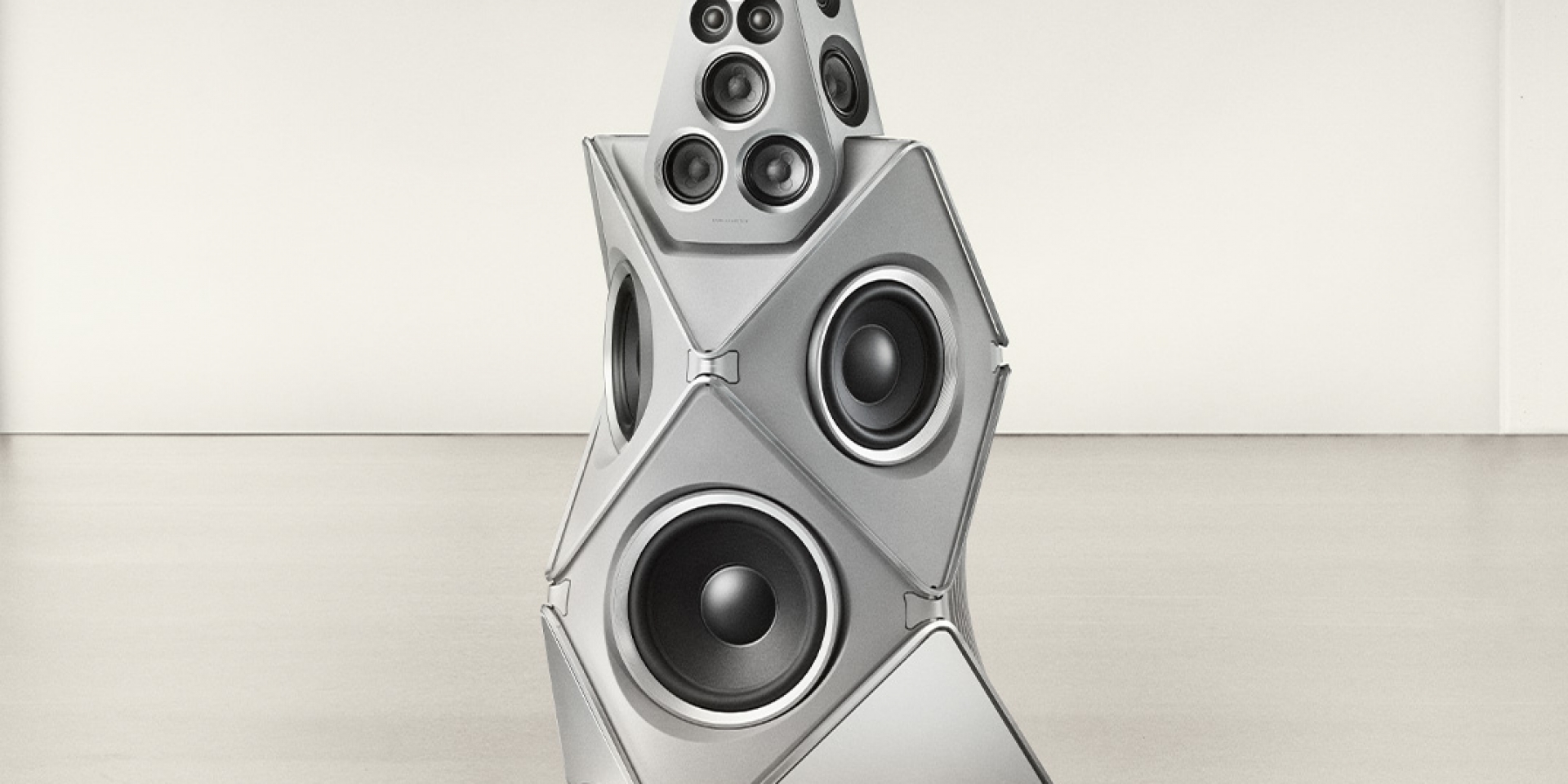 百年最狂！B&O 推出 Beolab 90 Titan Edition：裸機鋁骨、18 單體全裸露、工藝炸裂