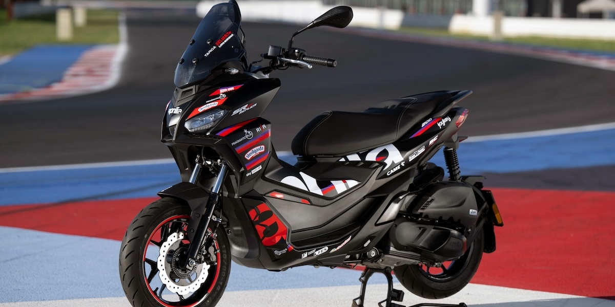 Aprilia 把 RS-GP 搬上速克達！SR GT Replica 2025 限定登場
