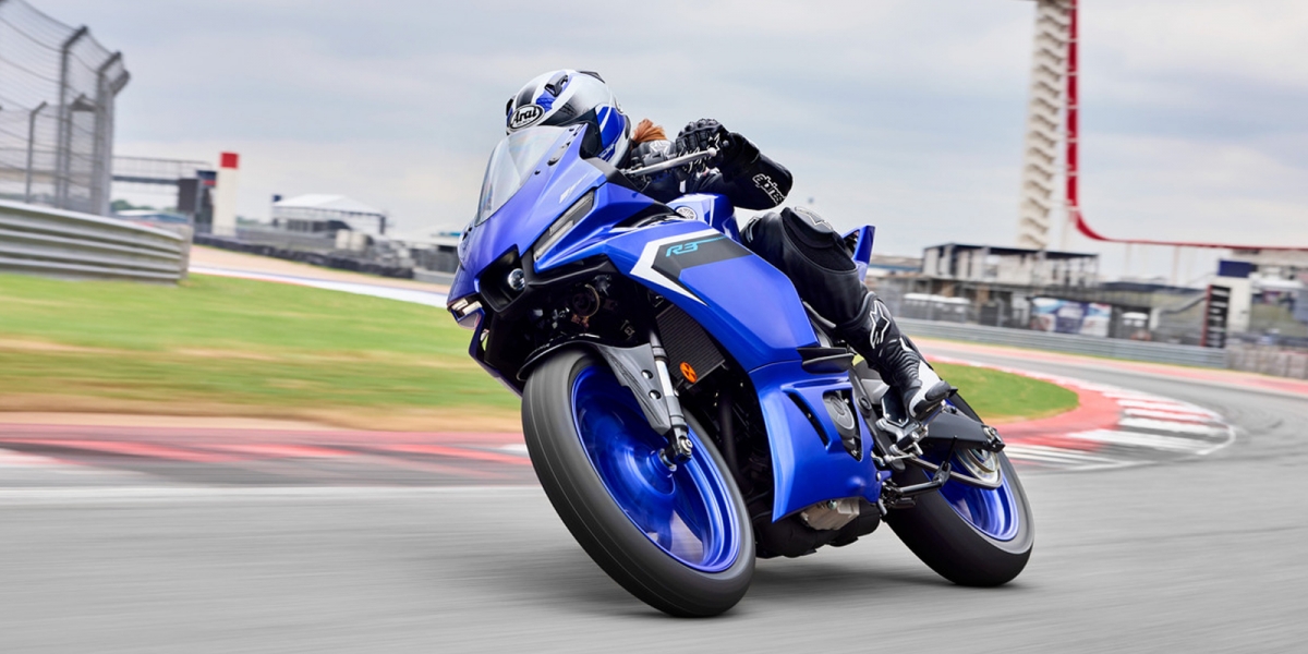2025 Yamaha YZF-R3:輕巧靈敏的入門跑車王者回歸!