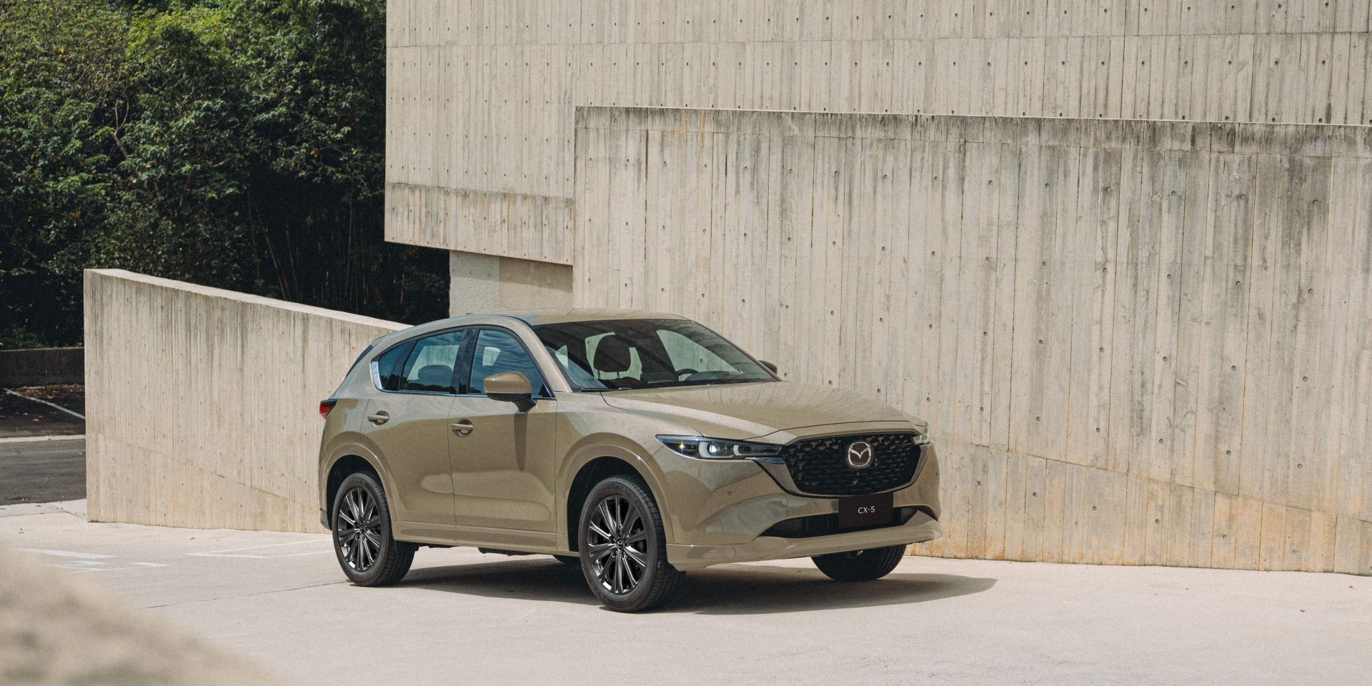 安心加乘  盛夏入主 MAZDA 限時升級最高 7 年原廠保固再享百萬元 0 利率 體驗人馬一体駕馭魅力  即刻試乘享限量 MAZDA COLLECTION 品牌托特包