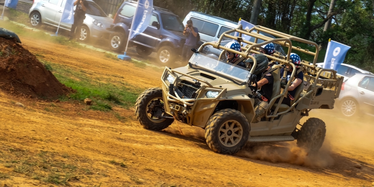 強悍越野 x 硬派軍風。POLARIS ORV全地形多功能車試乘體驗