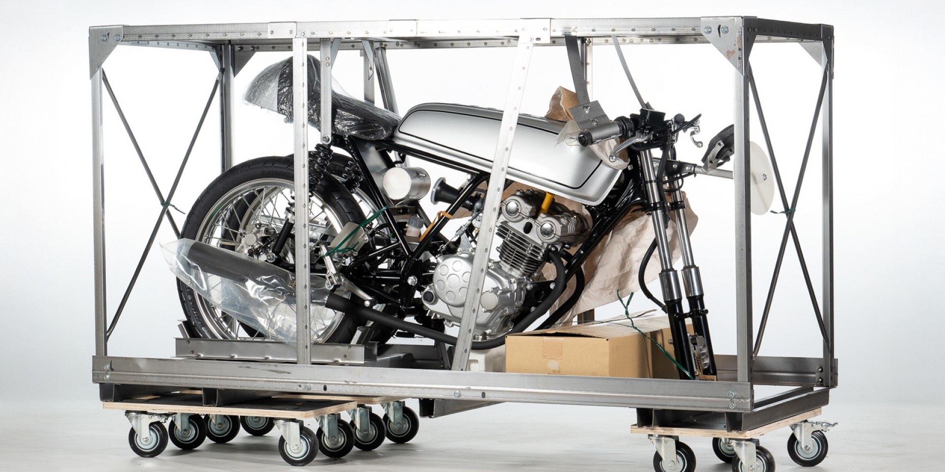 全新未拆封的2004 Honda Dream CB50R現身拍賣，身價直逼台幣70萬！