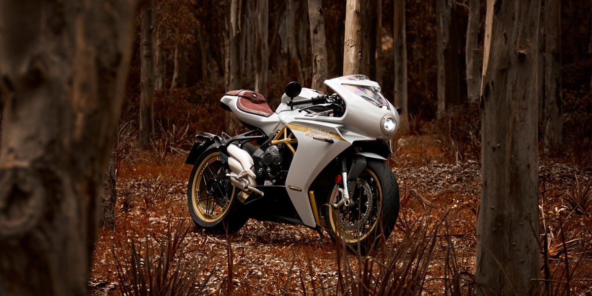 鋼絲框、Alcantara麂皮坐墊!2021 MV AGUSTA Superveloce S 正式發表