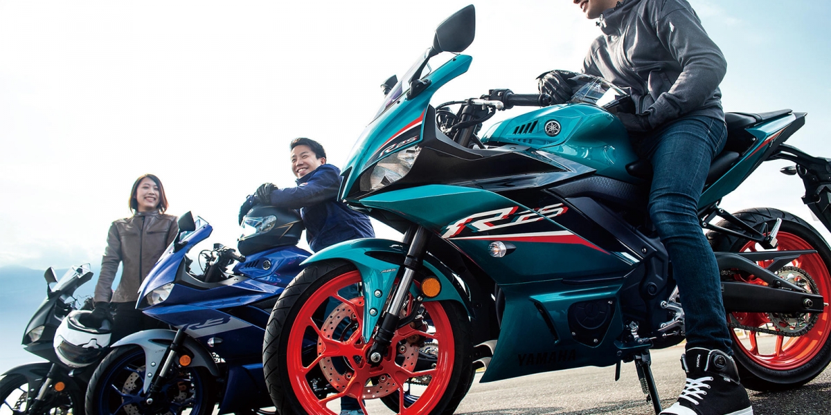 2021 Yamaha YZF-R3/R25 搶眼新色登場!
