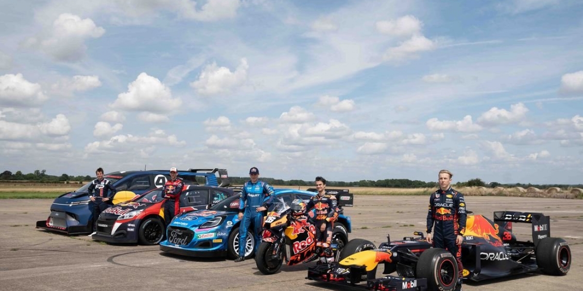 KTM海放眾生!Dani Pedrosa以RC16參加Red Bull終極直線加速賽力抗四輪賽車!