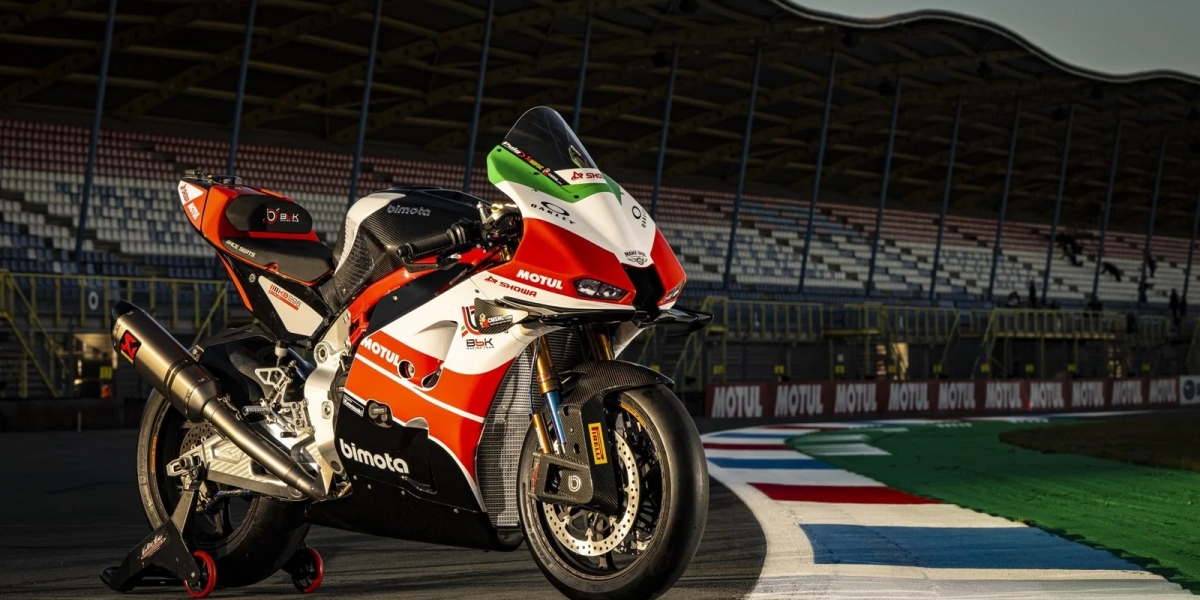 全球僅5台！Bimota KB998 Rimini Elite 猛獸出閘，176公斤榨212匹馬力買車再送WSBK一哥當教練！