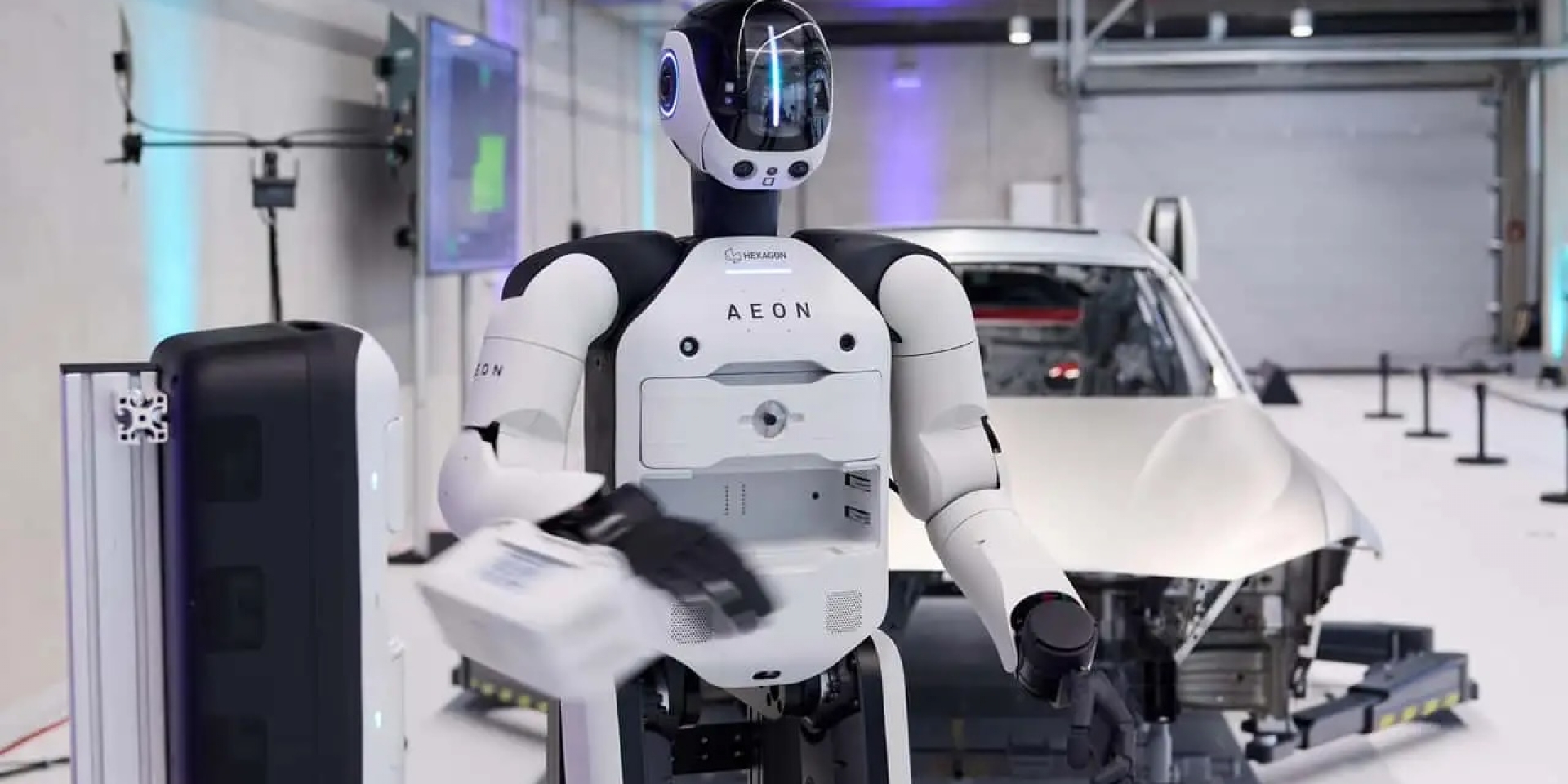 BMW 產線引進「仿生機器人」，未來將幫你組裝重機？