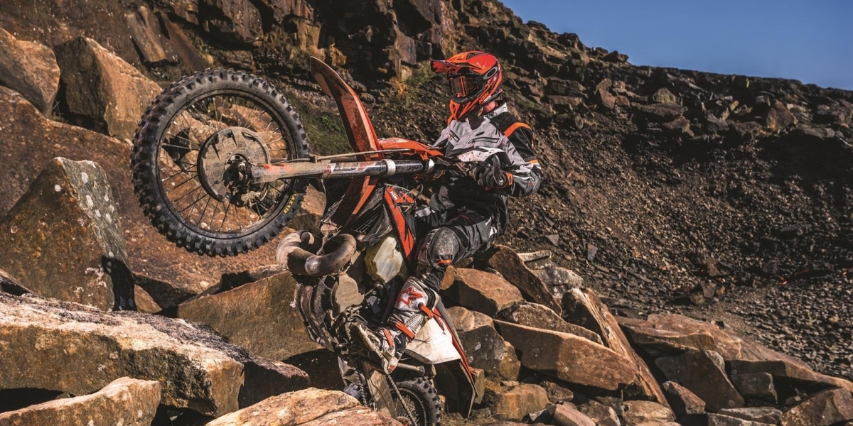 噴射二行程越野車亮相,KTM 250/300 EXC TPI登場