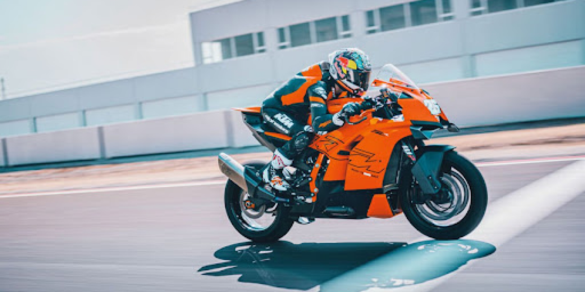 Bajaj 願為 KTM 找策略投資人，但前提是認同印度生產布局