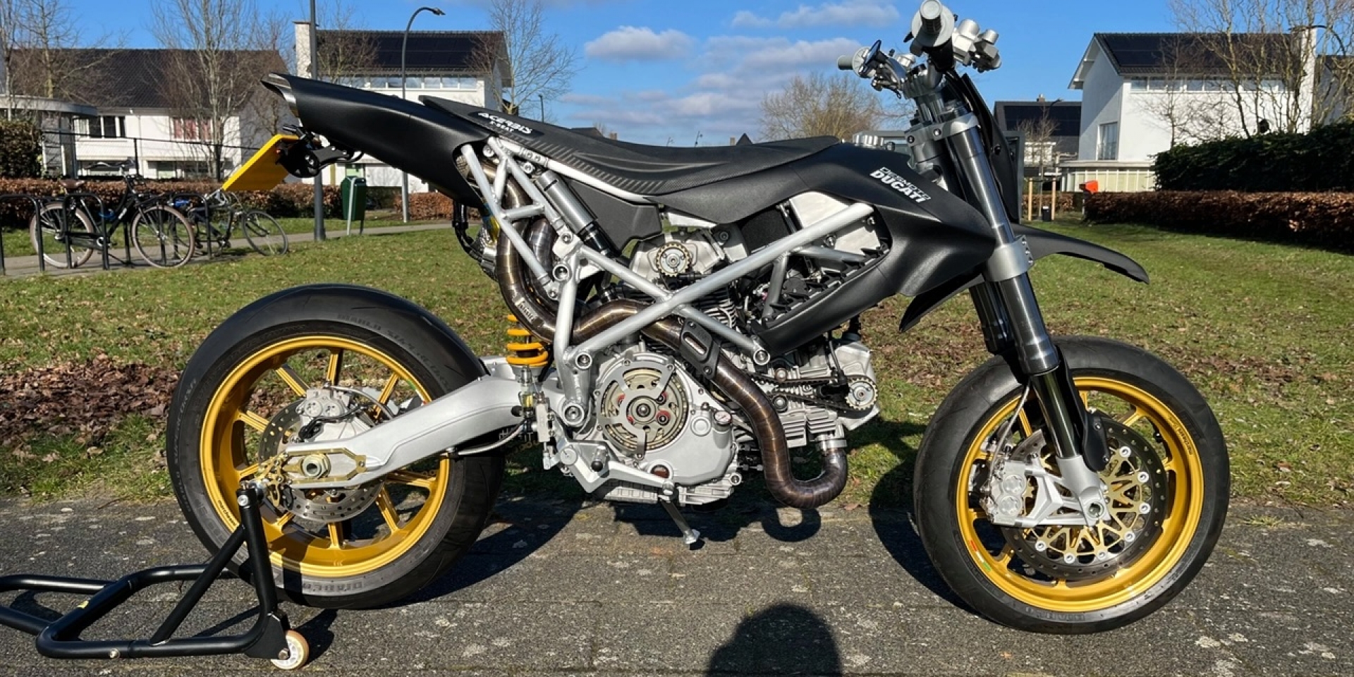 141公斤爆發112匹馬力！荷蘭狂人打造終極「Ducati Desmoto」滑胎車