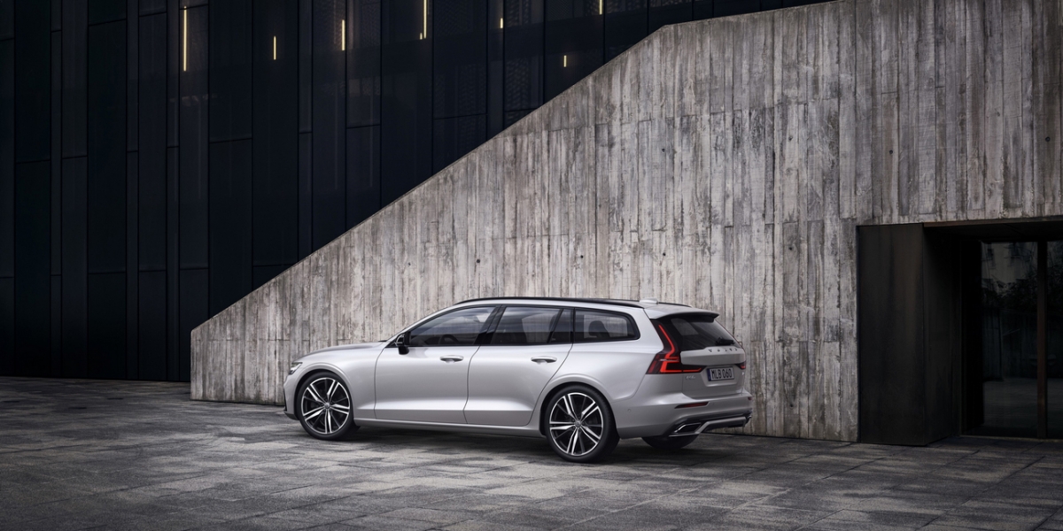 官方新聞稿。Volvo S60、V60 全新年式正式抵台 MHEV、PHEV 動力升級登場