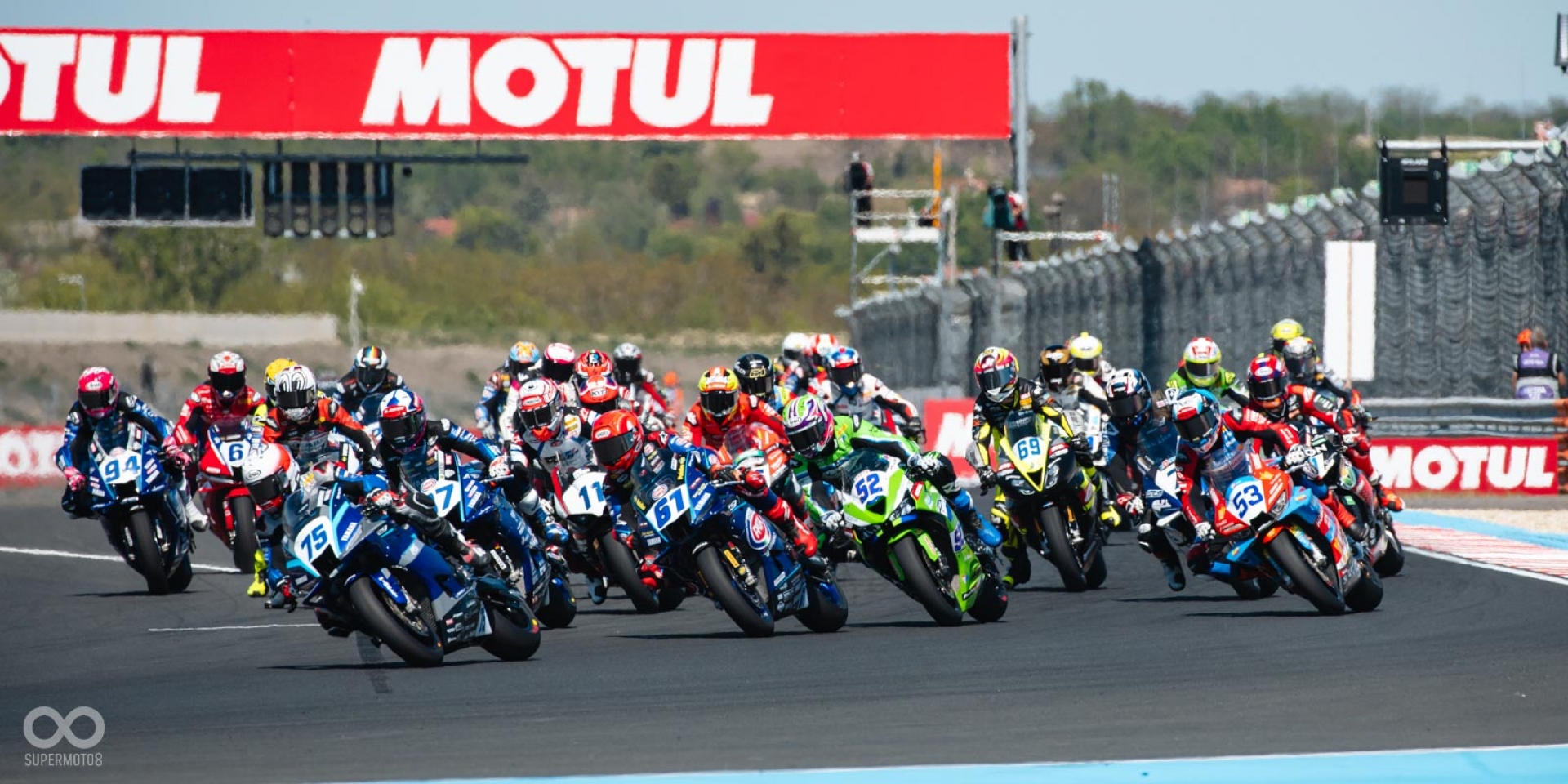 輪胎膠料是絕對關鍵！Bulega 統治匈牙利 Balaton Park，Ducati 橫掃賽場創下 16 連勝