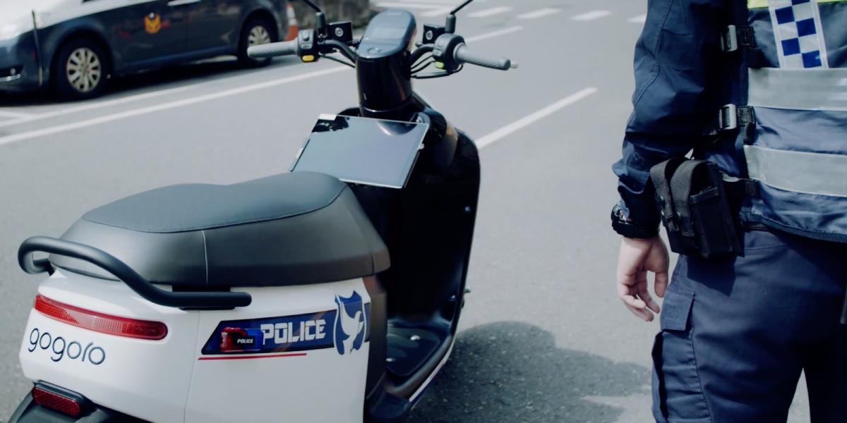 巡查失竊車輛更簡單,警用機車內建車牌辨識系統!桃園平鎮分局率先導入
