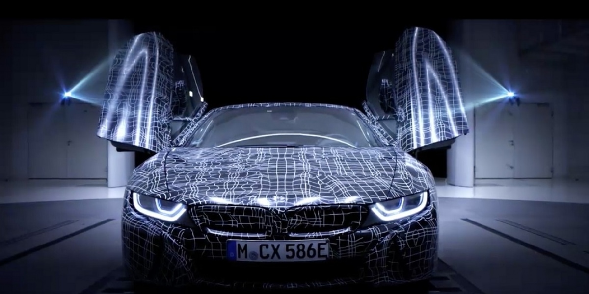 全新BMW油電敞篷跑車發表在即。BMW i8 Roadster前導預告片出爐