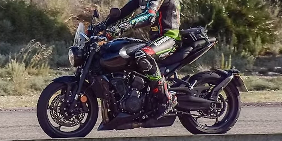 113匹三缸動力、車架懸吊電控有望再升級!TRIUMPH TRIDENT 800 偽裝車現身街頭