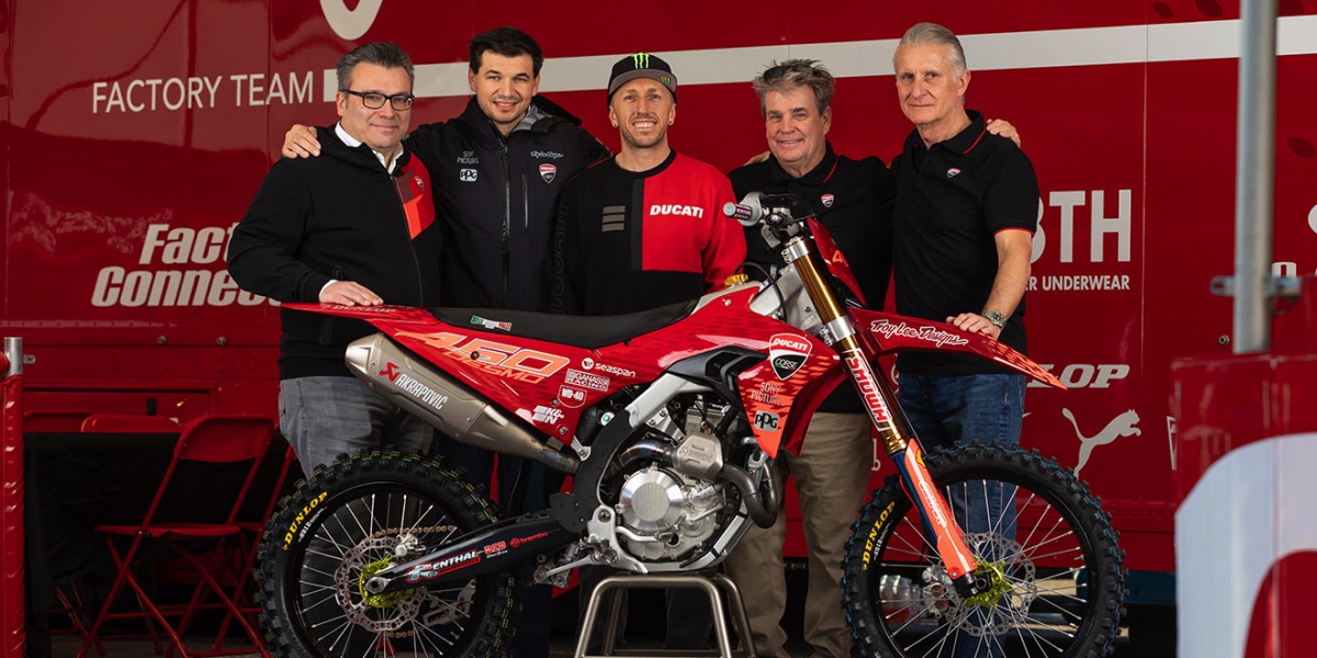 全球唯一!配備 Desmodromic 技術。Ducati Desmo450 MX進軍美國 AMA Supercross 賽事