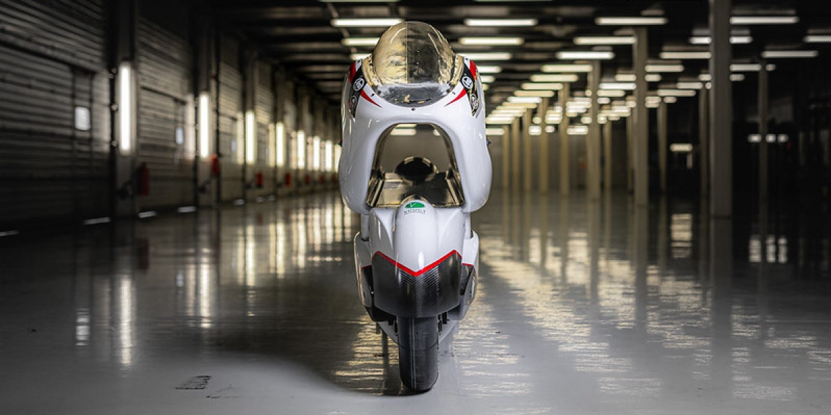 這車中間有個洞!White Motorcycle挑戰地表最速電動機車