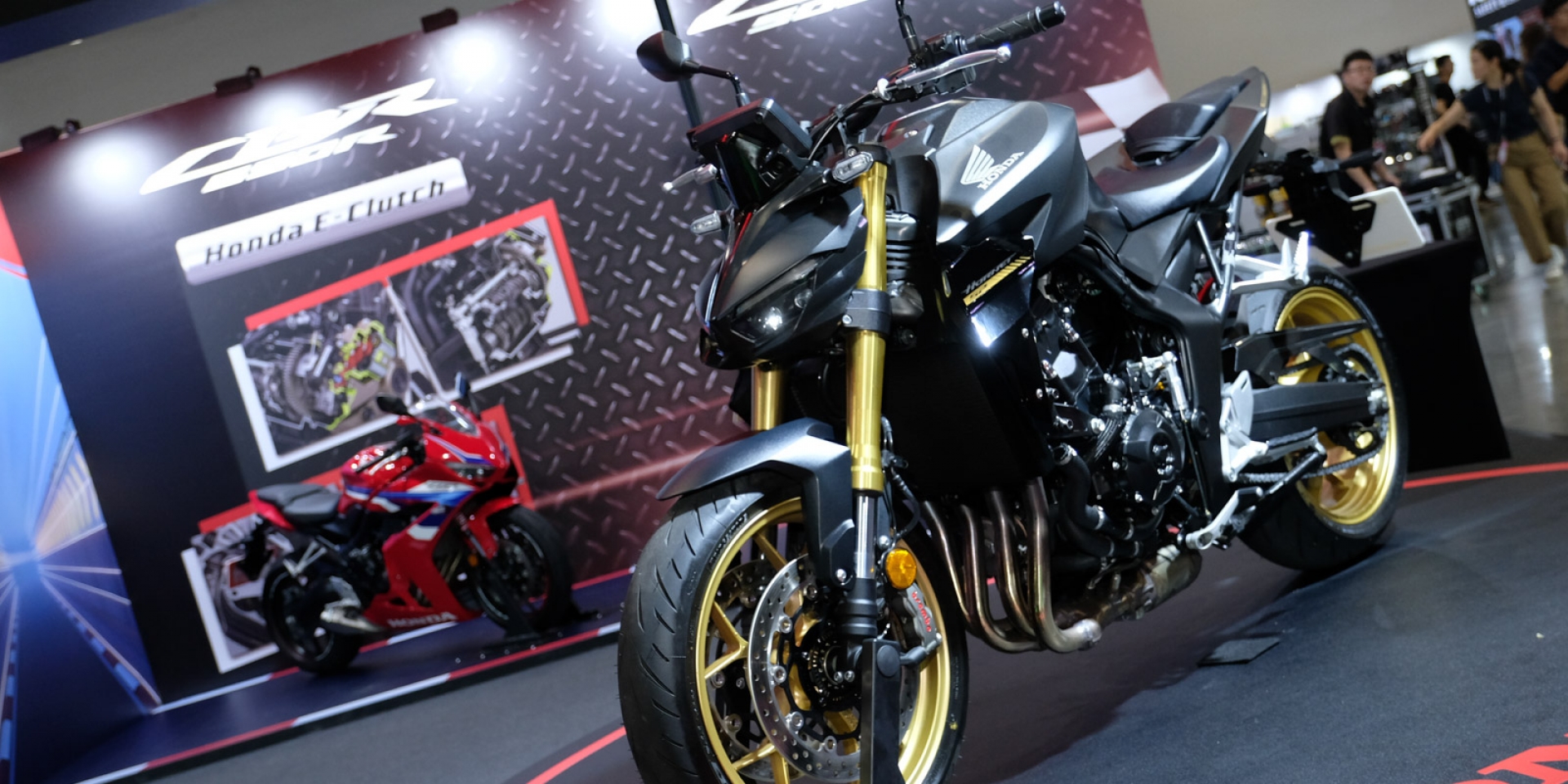 Brembo卡鉗、Öhlins懸吊、RR心臟上身！Honda CB1000 Hornet SP 售價53.8萬台灣發表