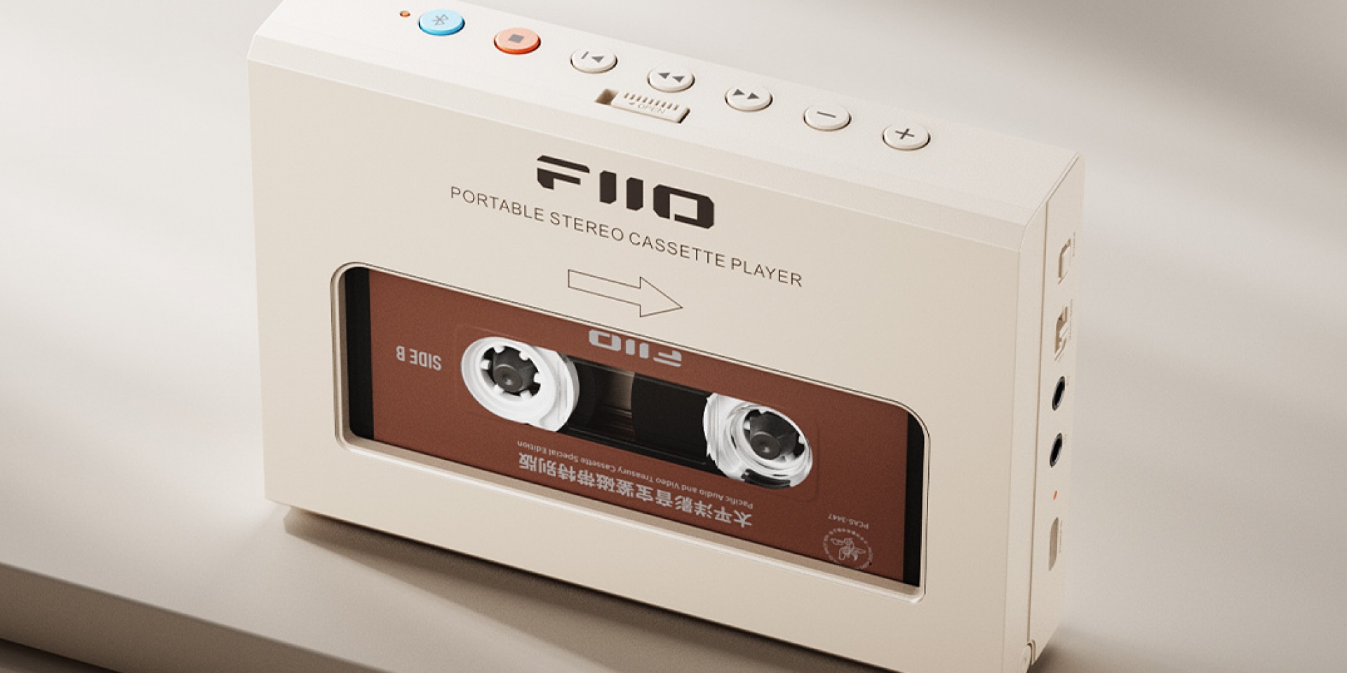 FiiO CP11 把卡帶隨身聽做薄了：藍牙傳輸、USB-C、全新機構，復古不是只靠情懷