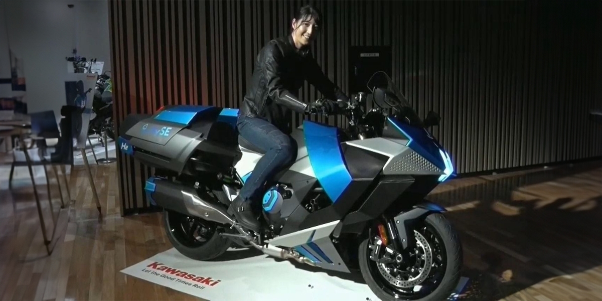 儲氣瓶加大、噴射科幻造型、明年道路測試!KAWASAKI NINJA H2 SX 氫氣概念車亮相