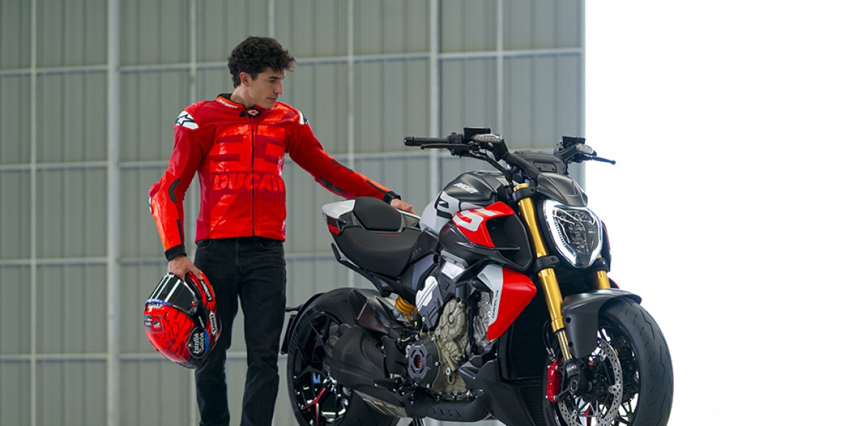 Marc Márquez 實測：Ducati Diavel V4 RS 打破加速紀錄，乾式離合聲浪熱血炸裂