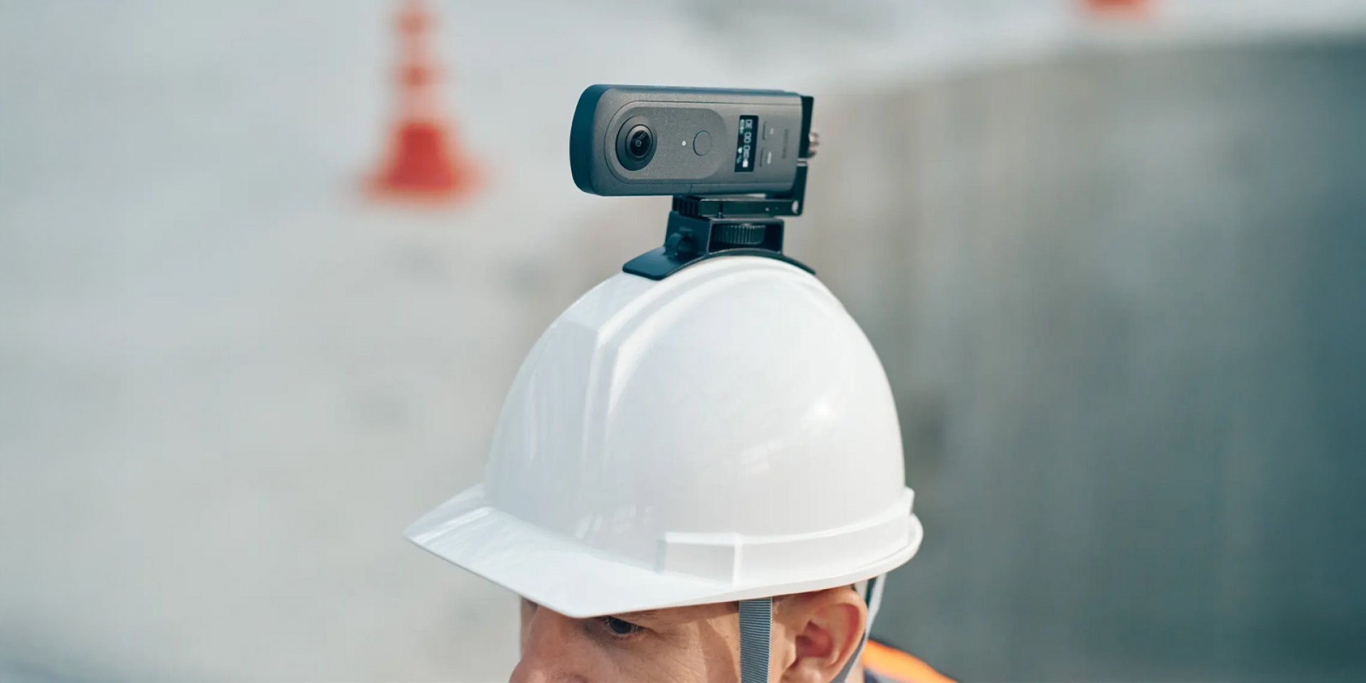 Ricoh THETA A1登場！超耐操360度攝影機，建築工地新寵兒！