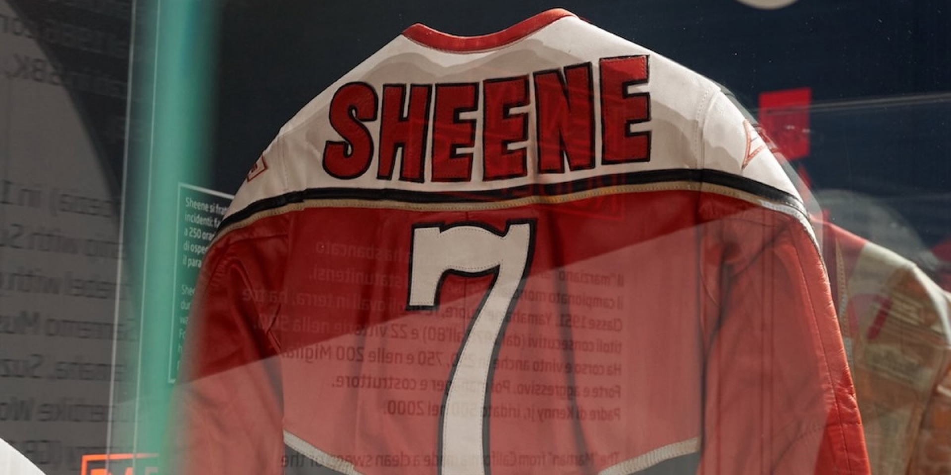 Barry Sheene 複刻 Dainese 皮衣將慈善拍賣，Freddie Sheene 先穿上 Goodwood