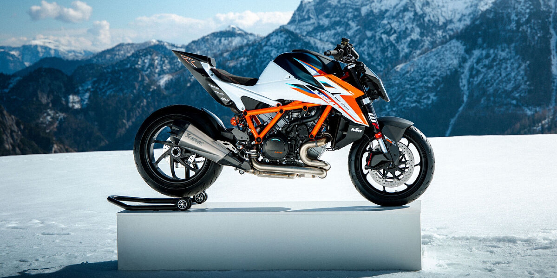 猛獸進化無極限！KTM 1390 Super Duke RR 減重11公斤暴力登場！