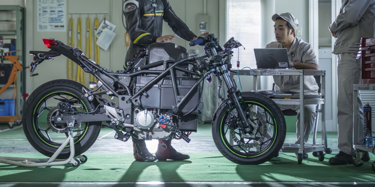 「二行程」增程電動車?!KAWASAKI 電動車新專利曝光