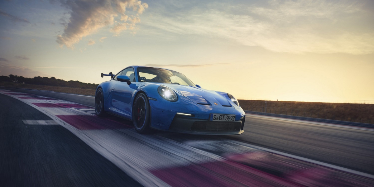 全新911 GT3:純正賽道血統!運動化懸載與高效能空氣動力技術,盡展跑車卓越性能