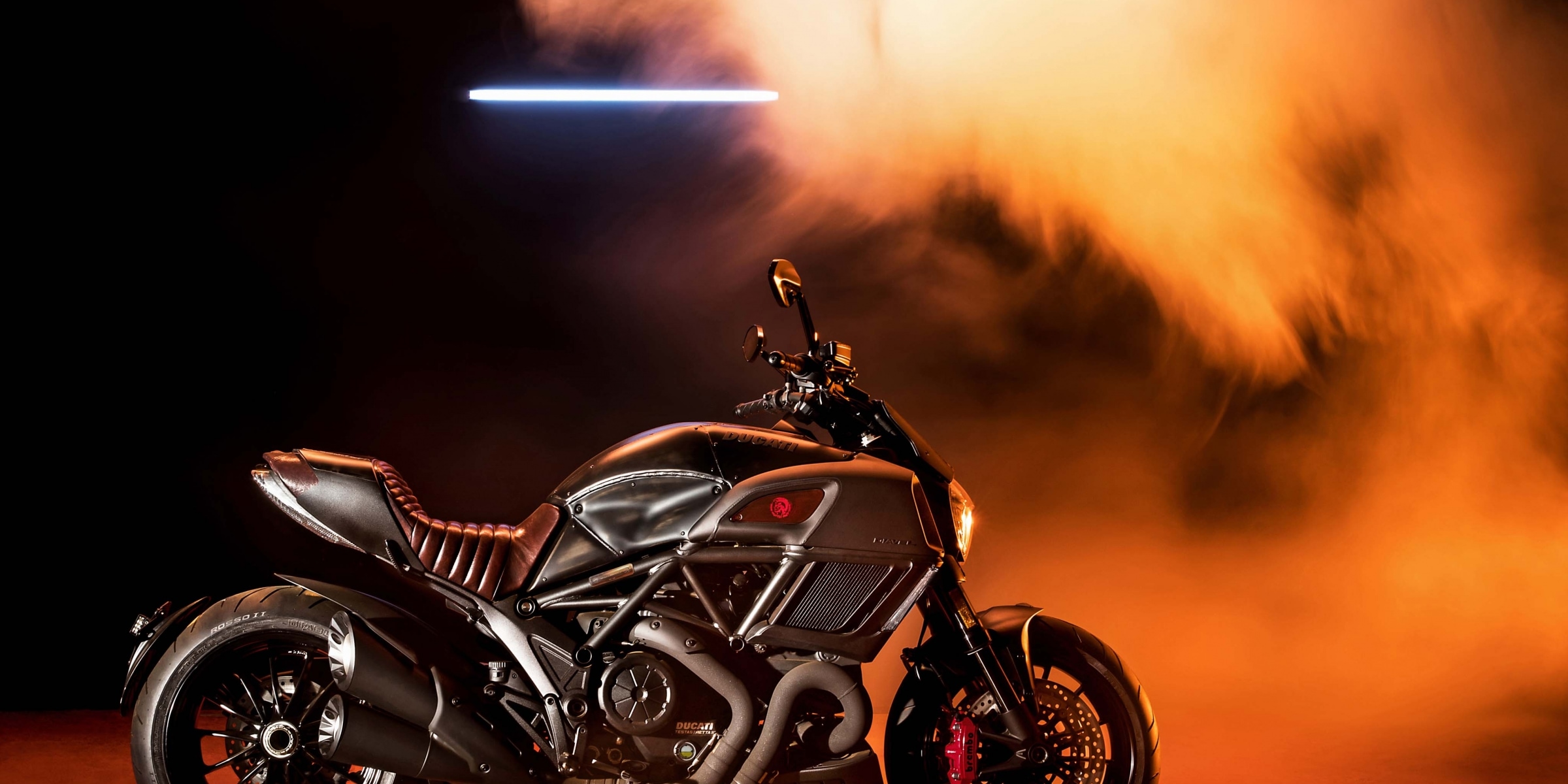 惡魔的末日狂奔。DUCATI DIAVEL x DIESEL 聯名車