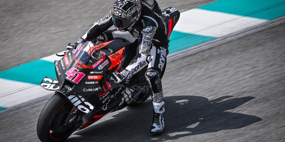 絕贊仕事中!Aleix Espargaro:我們有最棒的研發部門,但這也增加了車手的工作負擔... ...