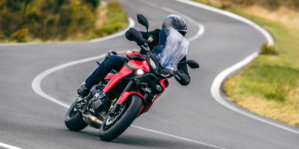 全新外觀、電子懸吊、轉向輔助燈。YAMAHA TRACER 9/TRACER 9 GT 正式發表!