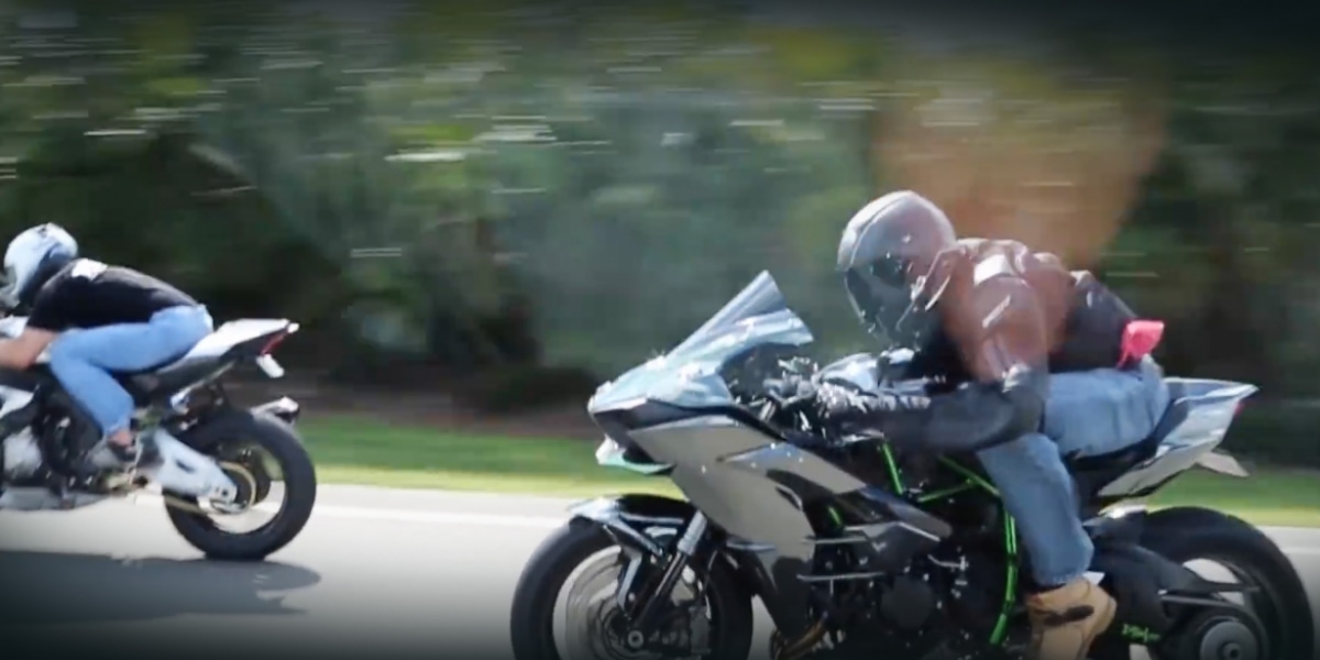 惡獸亂鬥。改裝 Kawasaki H2  PK 改裝YAMAHA R1M