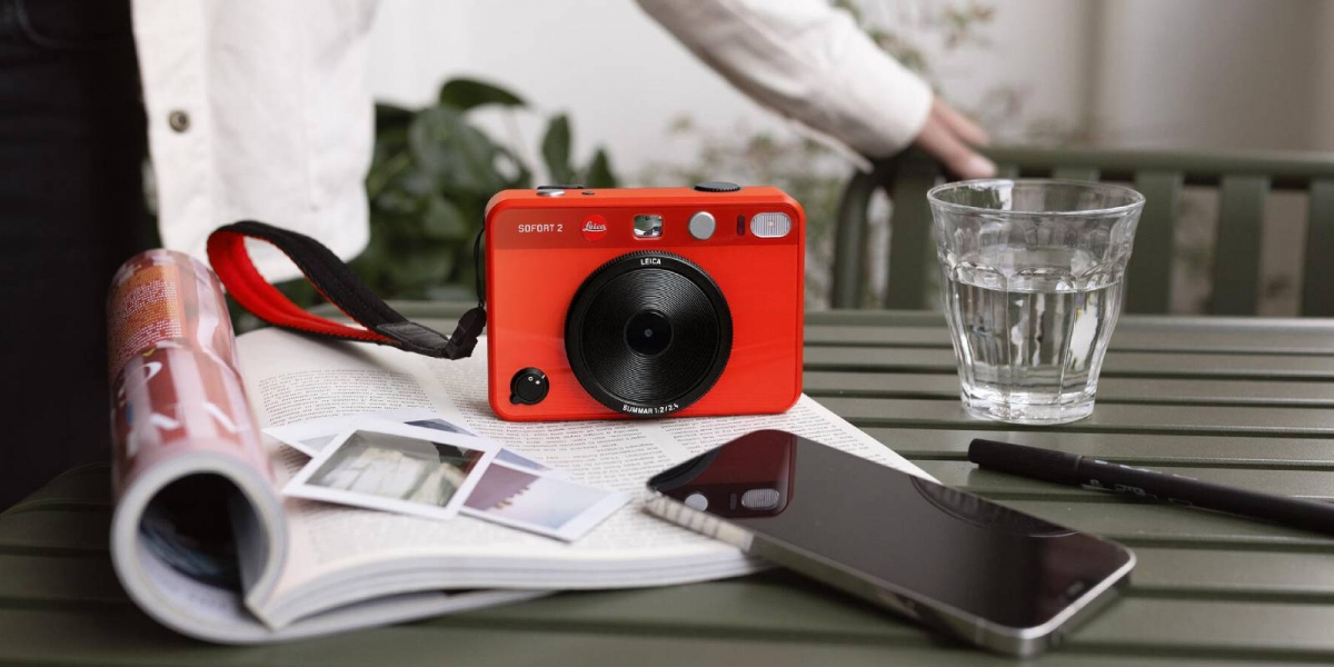 Leica SOFORT 2:1/5英寸CMOS、4.9 MP像素、f/2光圈的拍立得兼便攜式相片影印機!