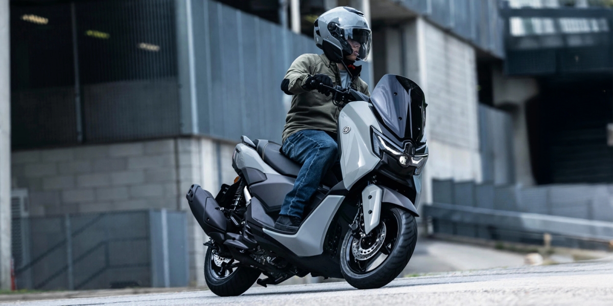 銳利新造型、4.2吋TFT儀表、12匹馬力!2025 Yamaha NMax 125/Tech Max 霸氣登場