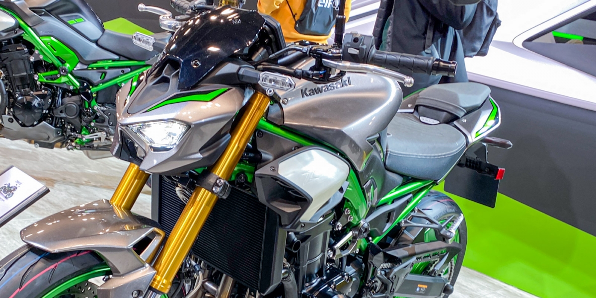 2024米蘭車展。電控終於完整了!2025 KAWASAKI Z900 / SE 全新登場