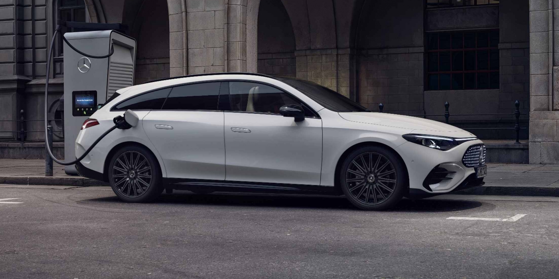 賓士首款純電旅行車登場 全新CLA Shooting Brake全球首發！
