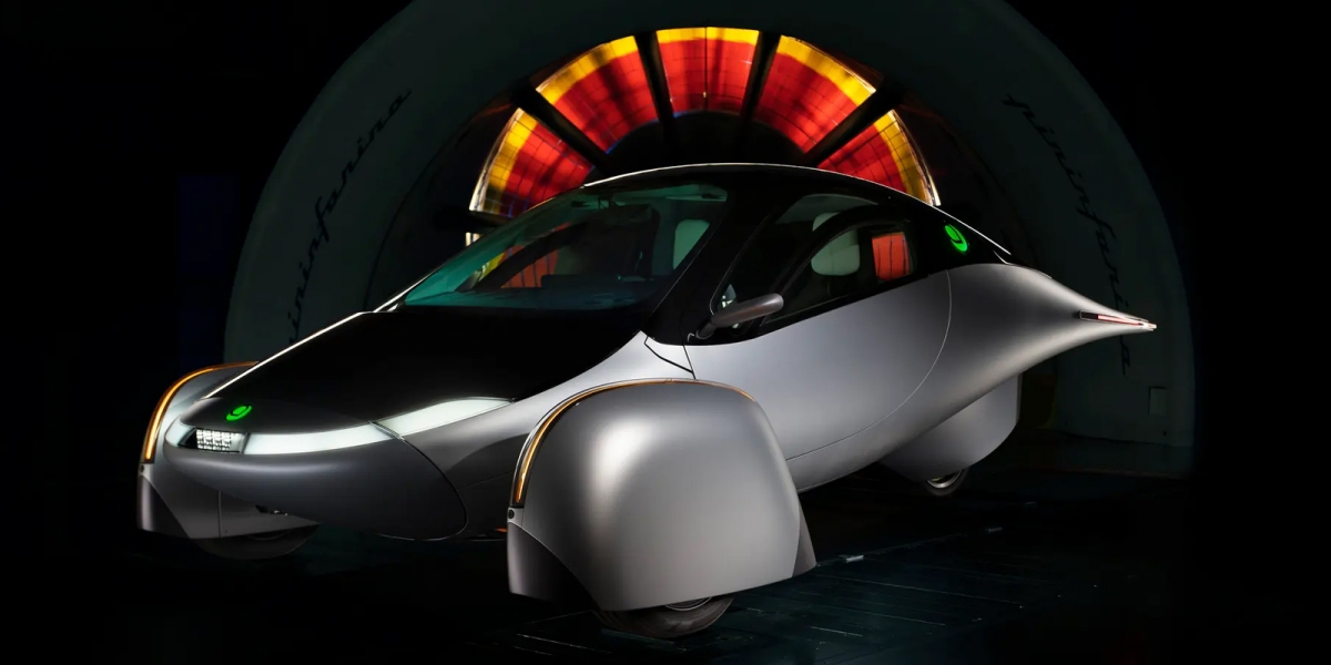 1609公里續航、162公里極速、零百加速4秒!Aptera 太陽能電動車,CES 2025 驚豔亮相,售價約台幣百萬起。