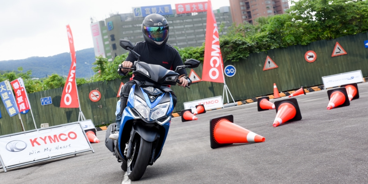 輕.控.智.狂.KYMCO RACING S 150試乘會台北場