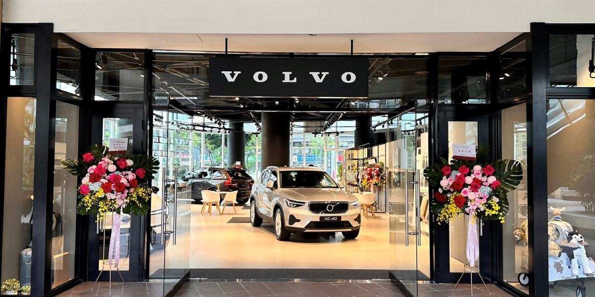 VOLVO 官方經銷商凱銳汽車華麗回歸 MITSUI OUTLET PARK 林口
開設全新品牌展示體驗店 以北歐輕奢店格進駐熱門商圈 貼近消費者生活圈