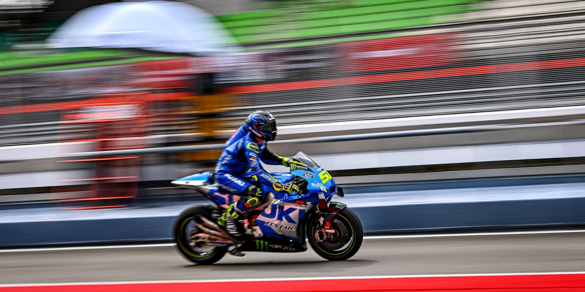 並列四缸不適合?只有SUZUKI與YAMAH賽車並未配置自動起跑懸吊控制系統。