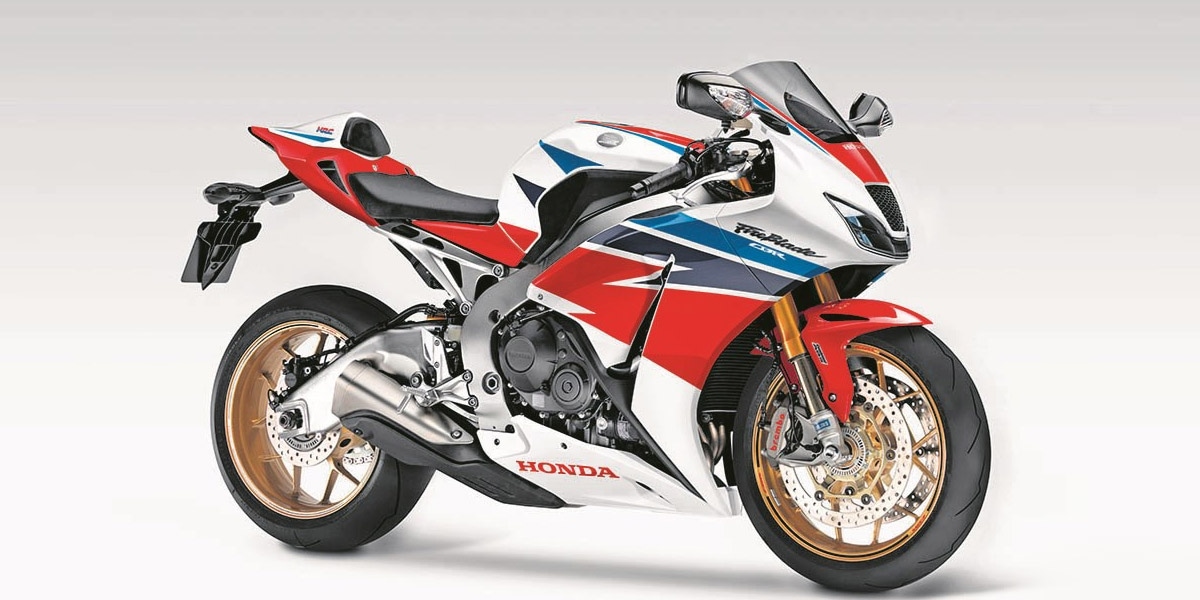 動力上漲、電控加身。2017 HONDA CBR1000RR