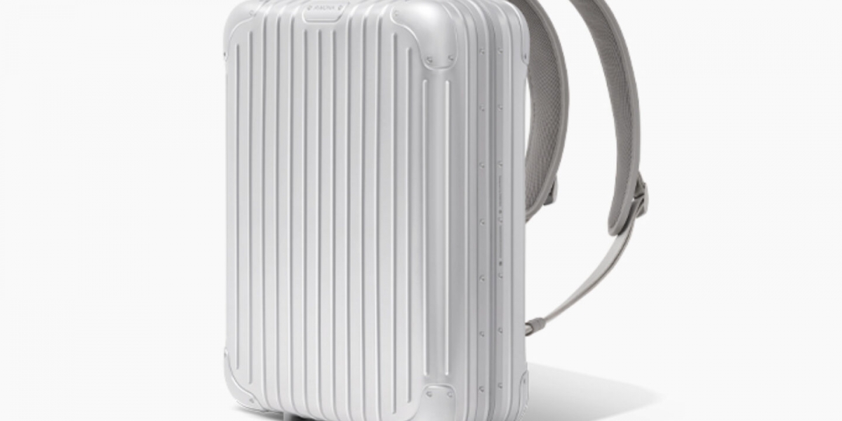 背得動的行李箱?Rimowa 推出 3.2 公斤鋁合金背包、售價7萬台幣
