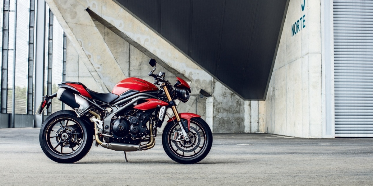 三缸新態勢 2016 Triumph Speed Triple/ Speed Triple R革新入局