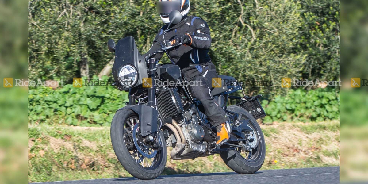 雙缸引擎上身!Husqvarna 901 Svartpilen 路測間諜照曝光