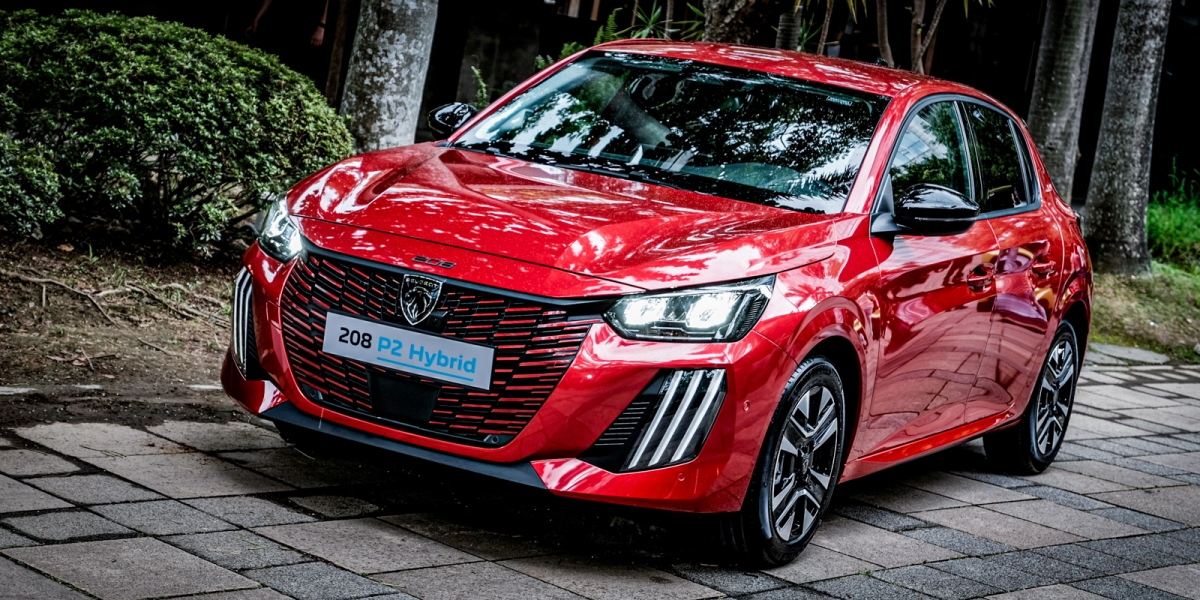 Peugeot 小改款 208 百萬有找重返台灣！法式浪漫結合 24.6km/L 變態級油耗，舊換新 94.8 萬元起